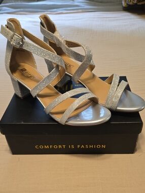 IDIFU Women's Silver Glitter Strappy Block Heels